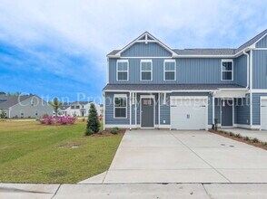 29 W Pioneer Wy in Hampstead, NC - Building Photo - Building Photo