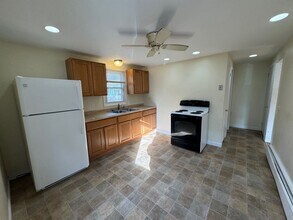 10 Hardy Ave in Claremont, NH - Building Photo - Building Photo