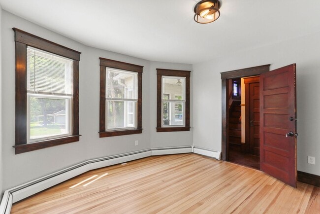 139 Albany Ave in New Britain, CT - Building Photo - Building Photo