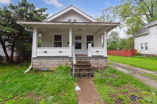 property at 2027 Berkshire Pl