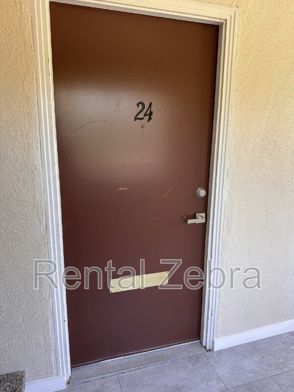 1440 Southwest Blvd in Rohnert Park, CA - Foto de edificio - Building Photo
