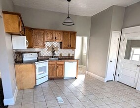 817 S Newton Ave in Springfield, MO - Building Photo - Building Photo