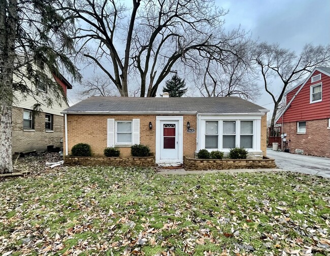 18626 Golfview Ave in Homewood, IL - Foto de edificio - Building Photo