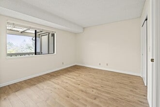 5481 Cribari Green in San Jose, CA - Building Photo - Building Photo