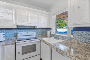 4143 N Ocean Blvd, Unit 104 in Fort Lauderdale, FL - Building Photo