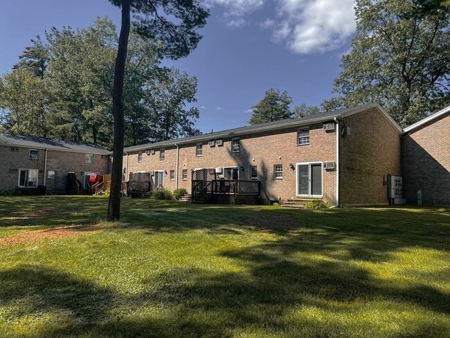 75 Sandy Pond Rd in Ayer, MA - Building Photo - Building Photo