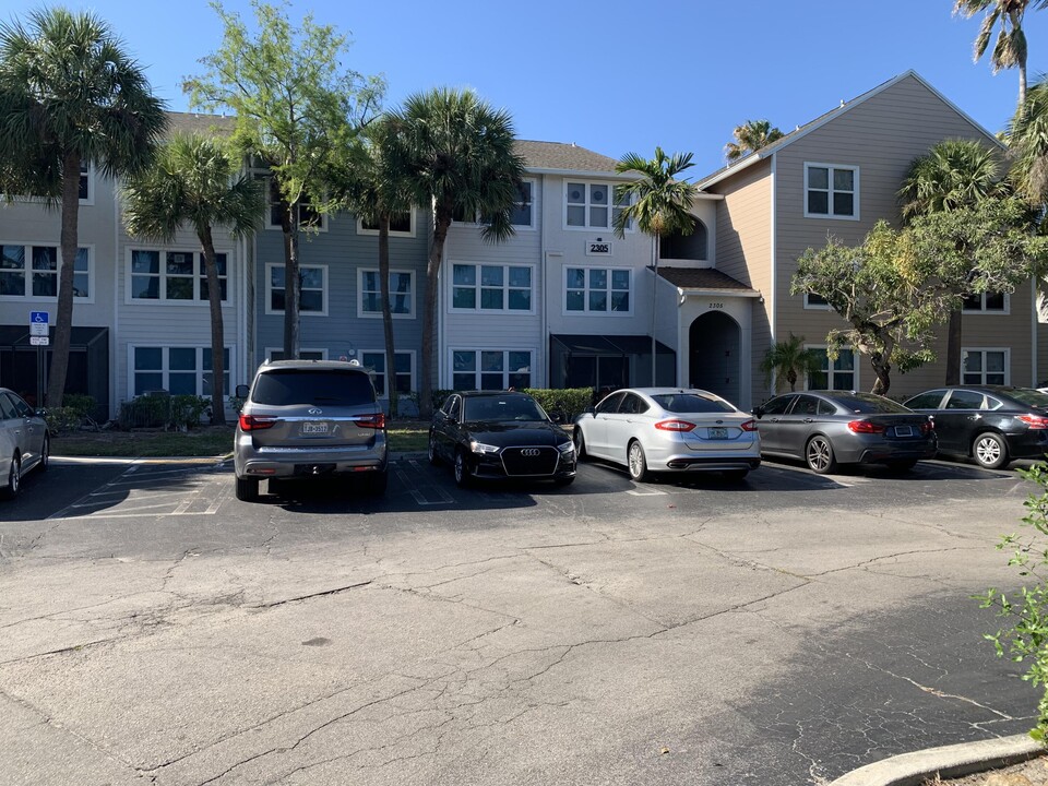 2305 N Congress Ave in Boynton Beach, FL - Building Photo