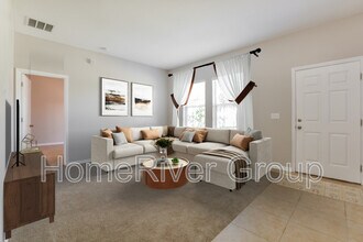 1801 Hoofprint Ct in Fruitland Park, FL - Foto de edificio - Building Photo