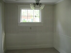 107 N Church St in Glennville, GA - Foto de edificio - Building Photo