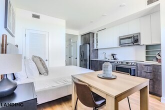 632 Howard Rd SE, Unit 834 in Washington, DC - Building Photo - Building Photo