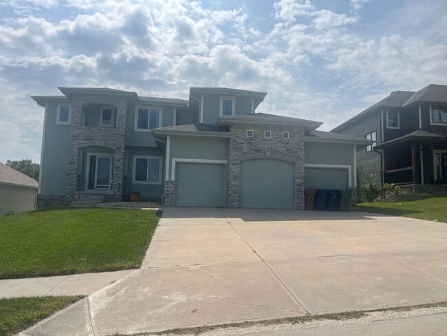 property at 4723 Ponderosa Dr