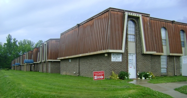 Las Casitas Apartments in Jeffersonville, IN - Foto de edificio - Building Photo