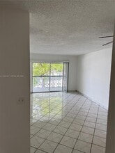 11 SW 52nd Ave in Coral Gables, FL - Building Photo - Building Photo