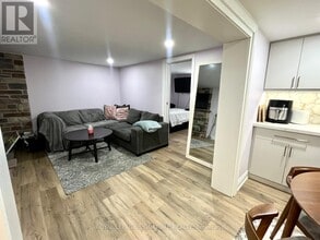 4 Windust Gate in Toronto, ON - Building Photo - Building Photo