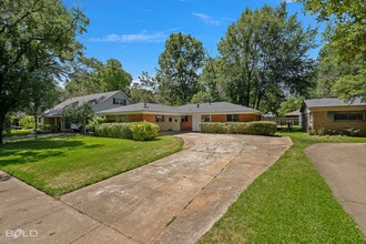 321 Tallow Ln in Shreveport, LA - Building Photo - Building Photo