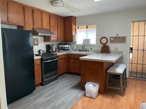 247 Juniper Ave in Carlsbad, CA - Building Photo - Building Photo