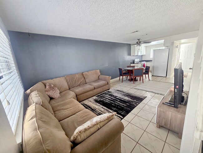 5140 N River Rd in Oceanside, CA - Building Photo - Building Photo