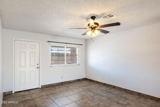964 W Hackamore St in Mesa, AZ - Building Photo - Building Photo