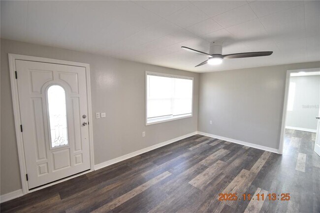 205 Garland Ave in Seffner, FL - Building Photo - Building Photo