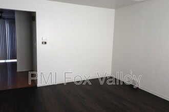 800 N Hawthorne Dr in Appleton, WI - Foto de edificio - Building Photo