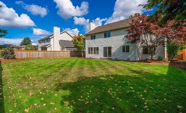 34729 9th Pl SW in Federal Way, WA - Foto de edificio - Building Photo