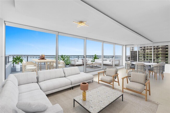 1541 Brickell Ave in Miami, FL - Building Photo - Building Photo