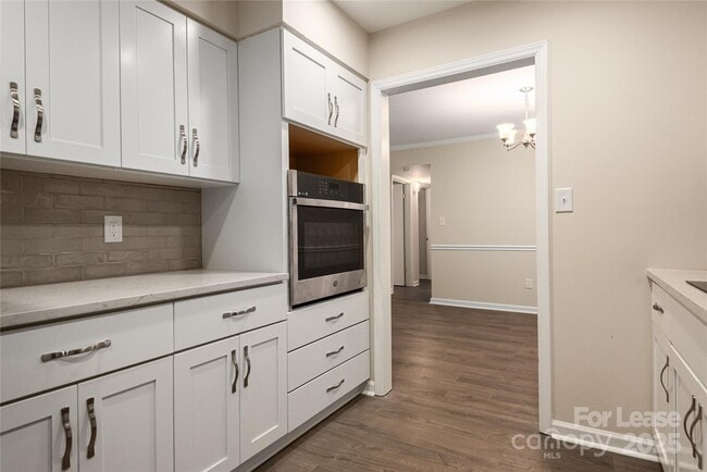 4739 Hedgemore Dr in Charlotte, NC - Building Photo - Building Photo