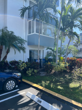2498 SW 17th Ave in Miami, FL - Building Photo - Building Photo