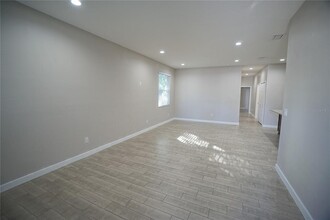 4210 N Coolidge Ave in Tampa, FL - Building Photo - Building Photo