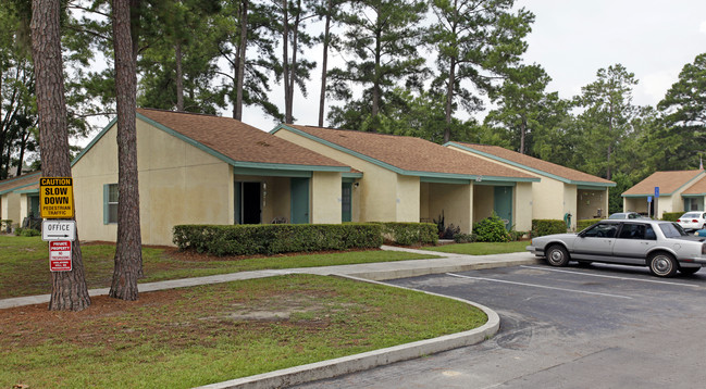 Lakewood Apartments in Lake City, FL - Building Photo - Building Photo