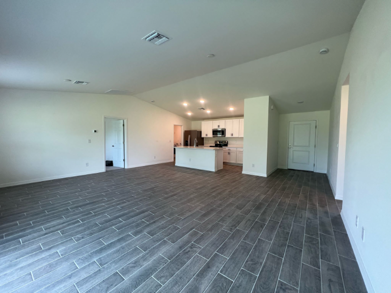 4129 NE 20th Pl in Cape Coral, FL - Building Photo