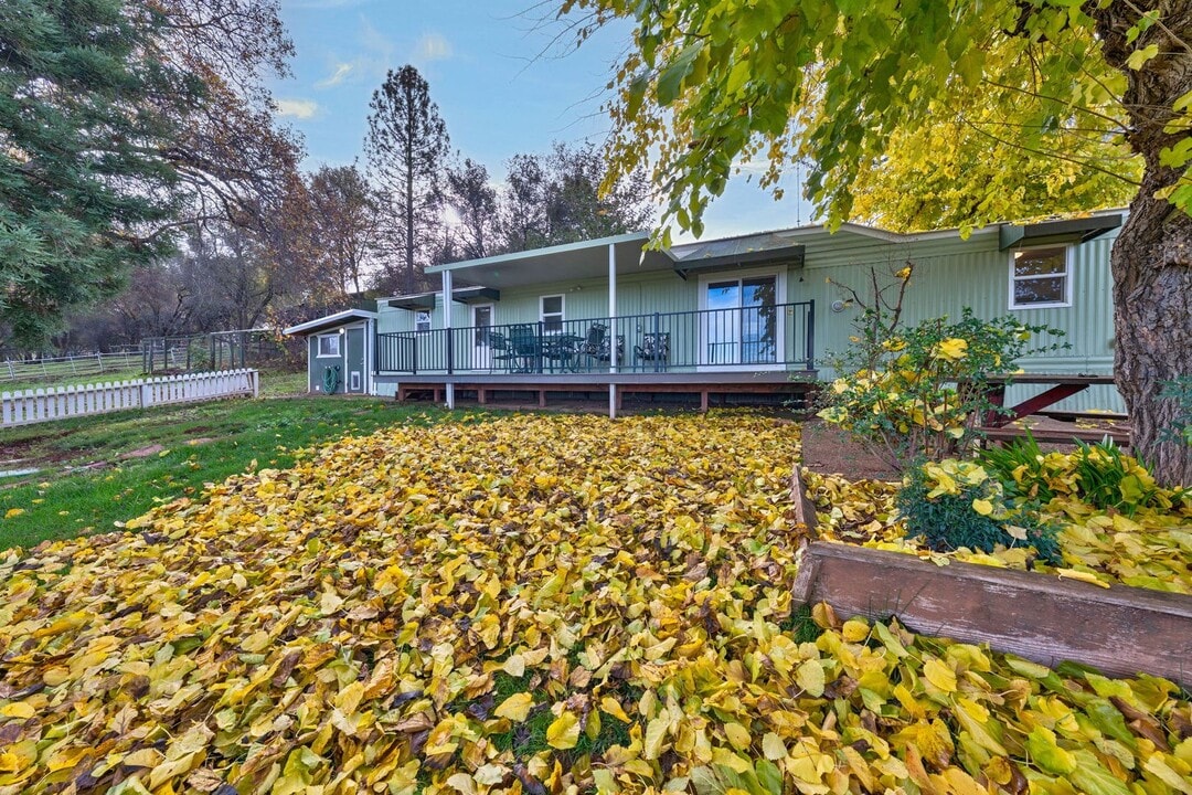 4595 Red Bud Ln in Rescue, CA - Building Photo