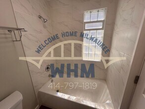 3045 N Booth St in Milwaukee, WI - Building Photo - Building Photo