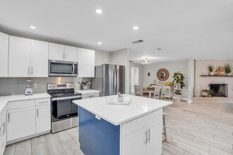 612 106th Ave N in Naples, FL - Building Photo - Building Photo