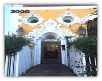 2000 Arlington Ave in Los Angeles, CA - Foto de edificio - Building Photo