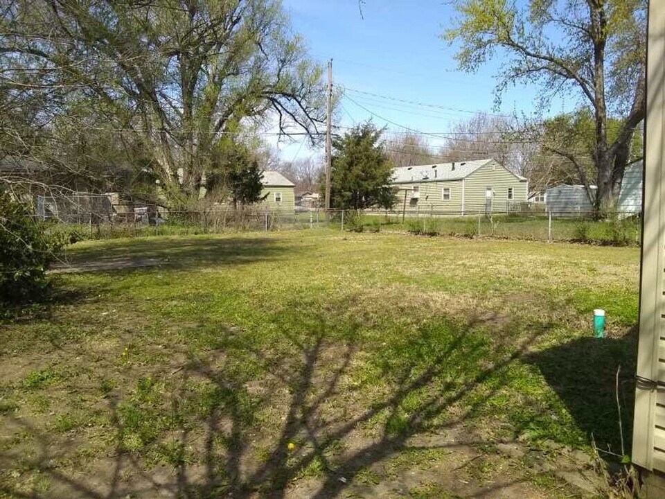 1647 N Pennsylvania Ave in Wichita, KS - Building Photo