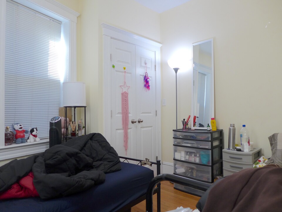 862 Huntington Ave, Unit 1 in Boston, MA - Building Photo