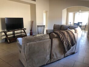 16038 S 41st Pl in Phoenix, AZ - Building Photo - Building Photo