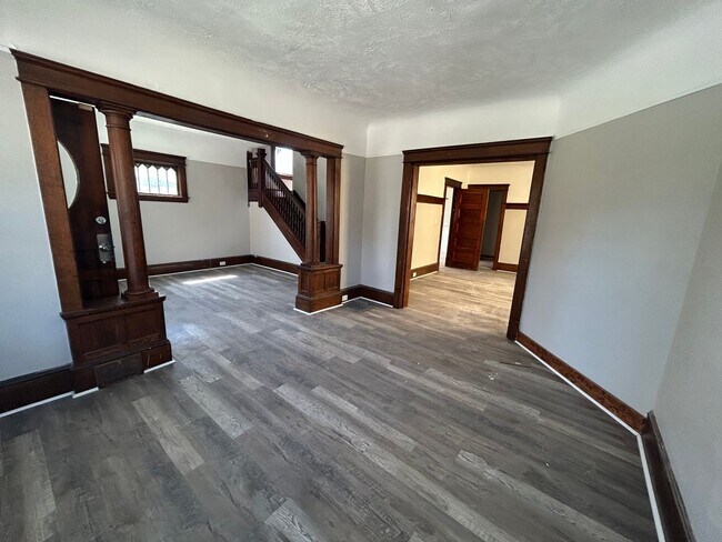 1210 E 84th St in Cleveland, OH - Building Photo - Building Photo