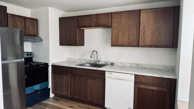 property at 2648 Lavender Ln