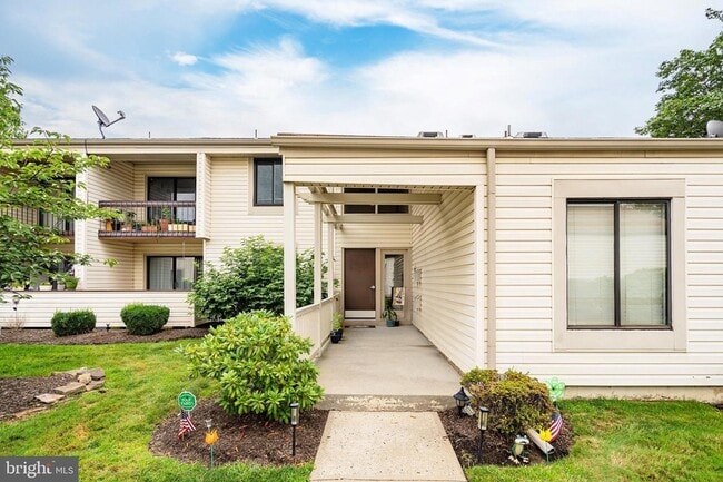 property at 10-U-10 Avon Dr