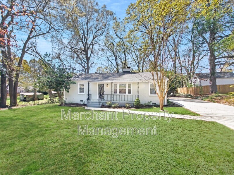 8 E Circle Ave in Greenville, SC - Building Photo