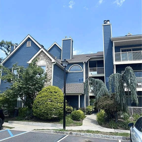 112 Longfield Ct in East Brunswick, NJ - Foto de edificio