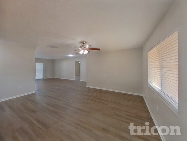 6969 Briarwood Ave N in Pinellas Park, FL - Building Photo - Building Photo