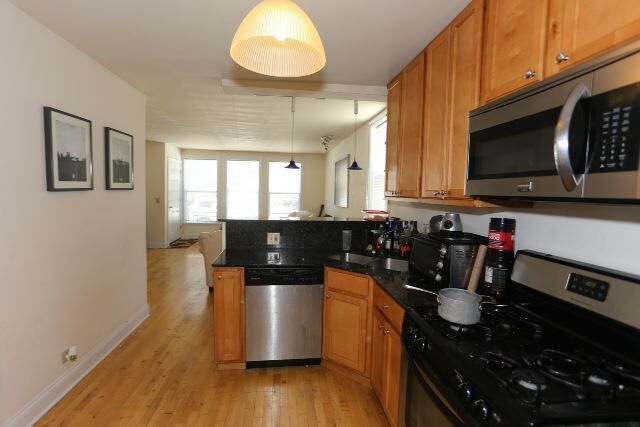 1059 W Fry St, Unit J01P in Chicago, IL - Foto de edificio - Building Photo