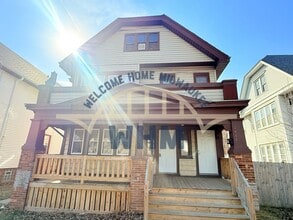 2409 N 49th St in Milwaukee, WI - Building Photo - Building Photo