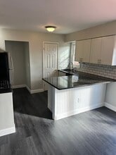 8 Pheasant Run, Unit A in Waterford, NY - Foto de edificio - Building Photo