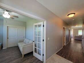 2460 Bramasole Dr Way in Richland, WA - Building Photo - Building Photo