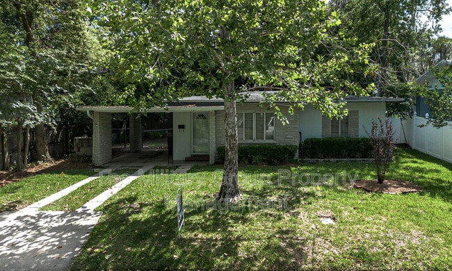 2115 Minerva Ave