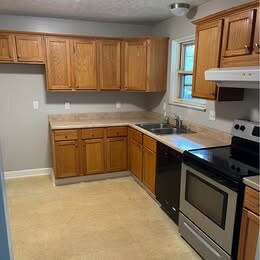 1267 Rosewood Dr NE in Warren, OH - Building Photo